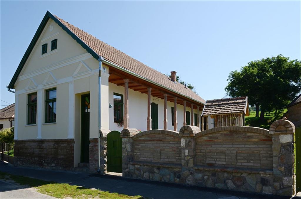 Hotel Zengoalja Vendeghaz Erzsébet Zewnętrze zdjęcie